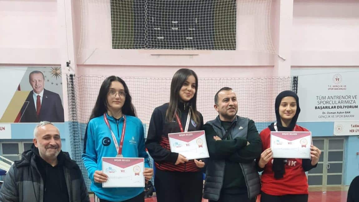 Öğrencimiz Selma Arıcı Bilek Güreşi Türkiye Şampiyonasında Bölge 3.sü Oldu.